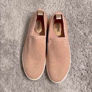 Comfortable mesh MK shoes! Only worn 2x.